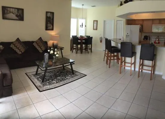 Beautiful 5 Bed Home With Private Pool ダベンポート 0*,